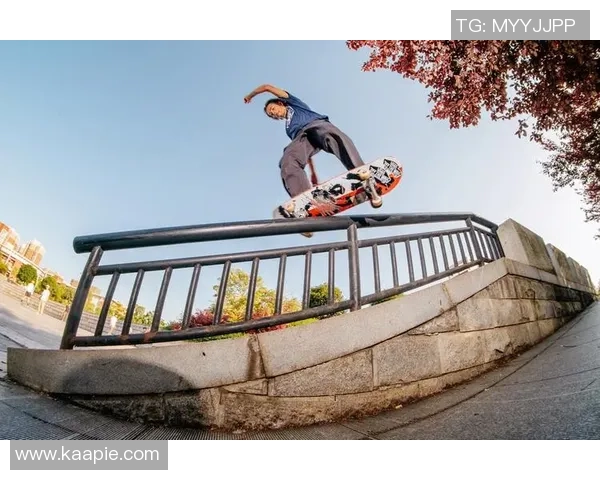 滑板战术解析：杭州滑板队边路渗透体系的创新与实践探讨